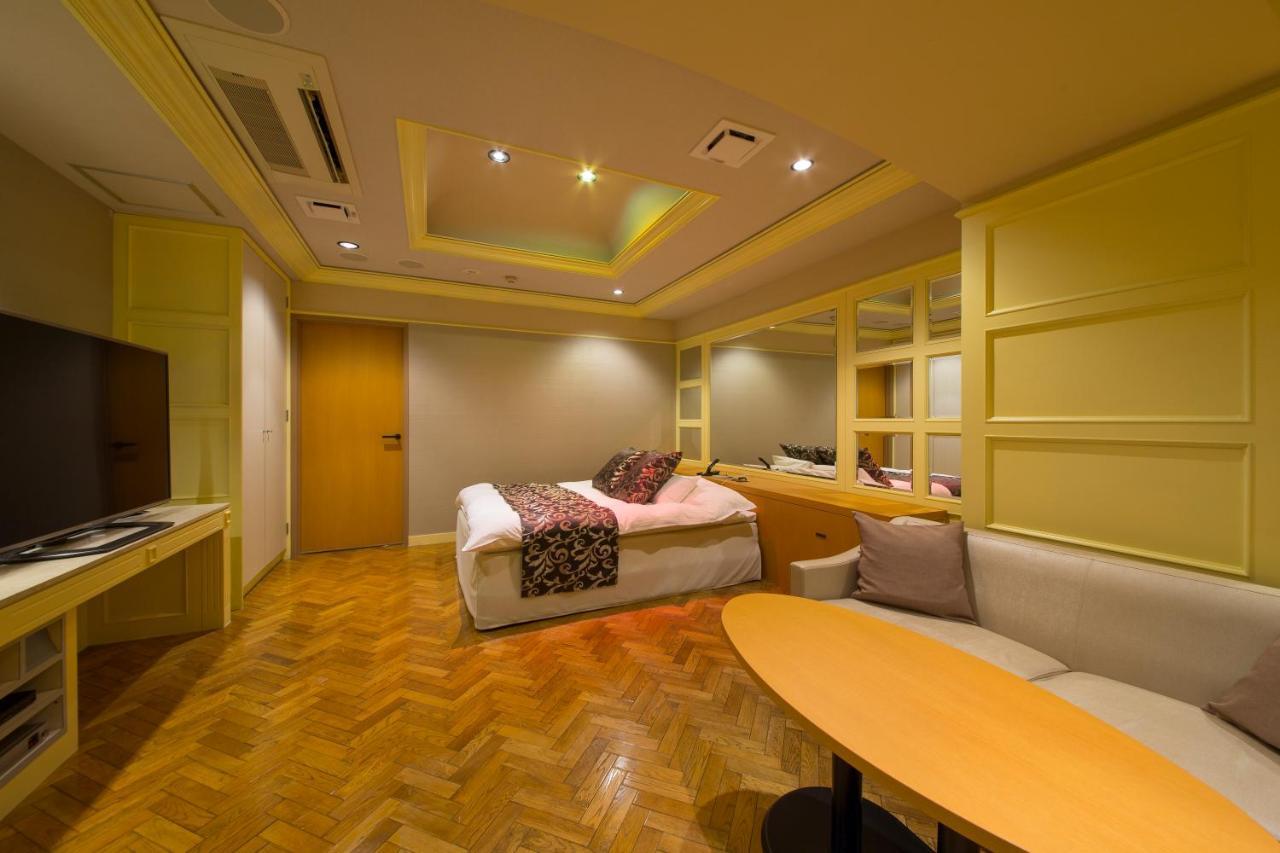 ホテル ベニ ウエスト 大人専用 Osaka Exterior foto